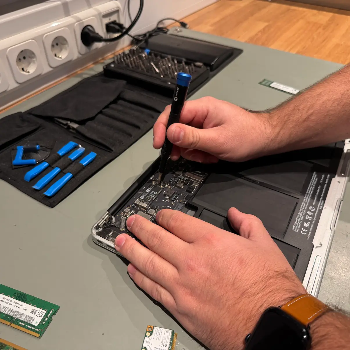 Laptop reparatie Nijkerk door Veenstra IT